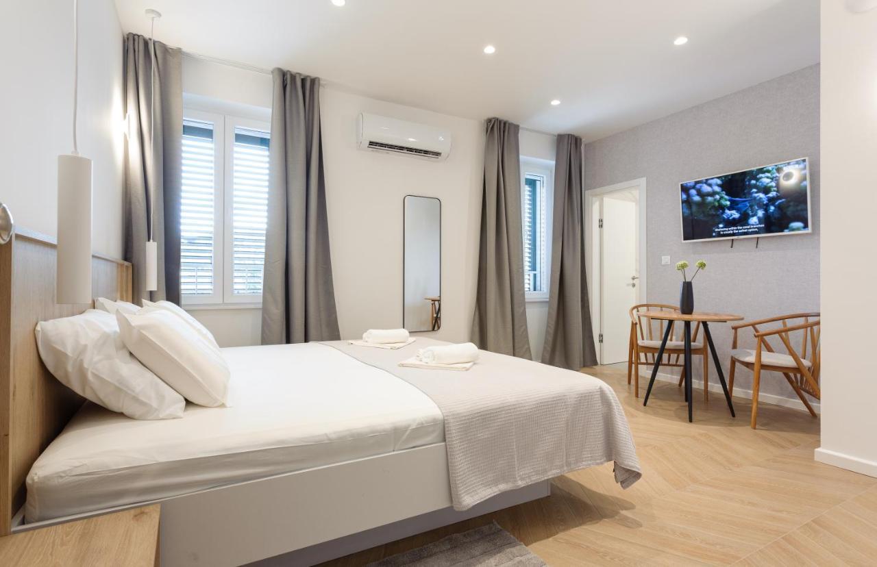 Top Floor Luxury Rooms Split Exterior photo
